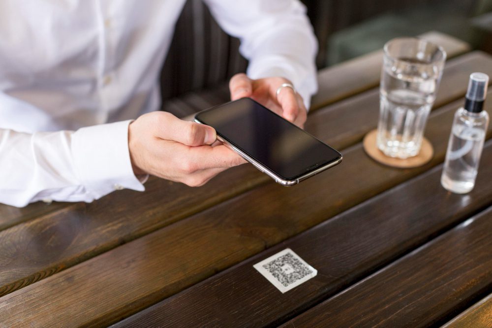 How NFC Tags Work: Simple Explanation for Beginners